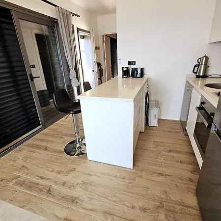 Romantic Sea And Chios View Flat Апартаменты Кешме