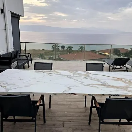 Апартаменты Romantic Sea And Chios View Flat Кешме